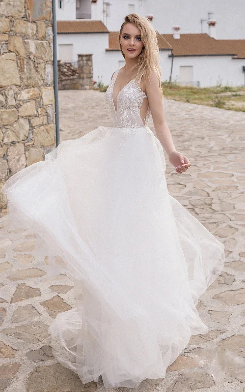 Sexy Sleeveless A-Line Tulle Wedding Dress With Plunging Neckline And Low-V Back-716442