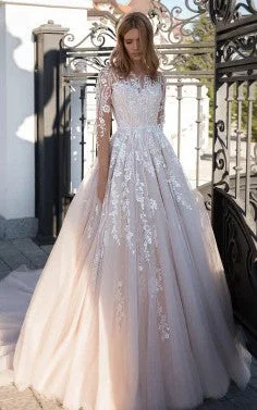 Simple Jewel Long Sleeve Brush Train Tulle Ball Gown Wedding Dress with Appliques-716261